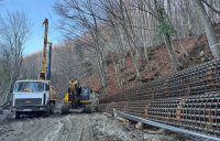 1-photo_5310297268881657936_y