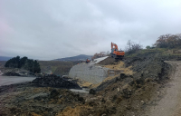 2-photo_5354801303390982216_y