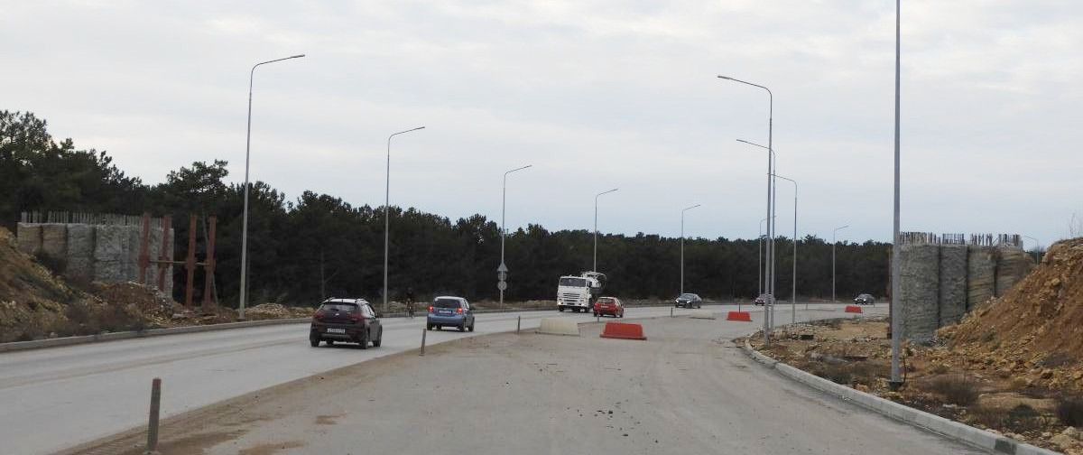 Сотрудники Дирекции проинспектировали реконструируемую автодорогу в Севастополе